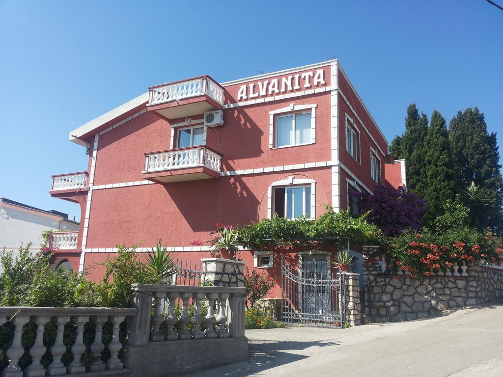 Alvanita Apartments Ülgün Dış mekan fotoğraf