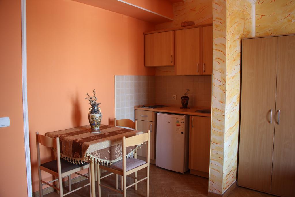 Alvanita Apartments Ülgün Dış mekan fotoğraf