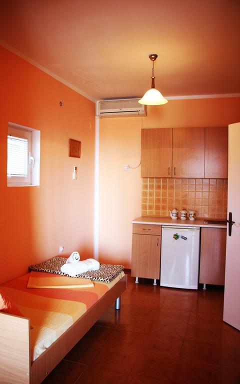 Alvanita Apartments Ülgün Dış mekan fotoğraf