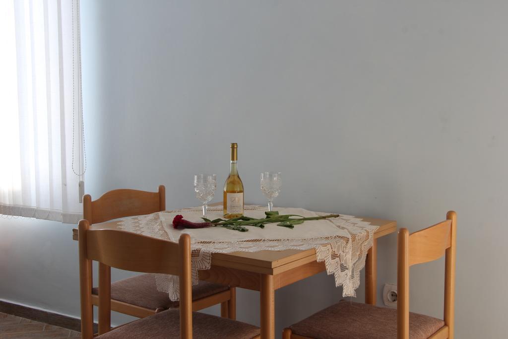 Alvanita Apartments Ülgün Dış mekan fotoğraf