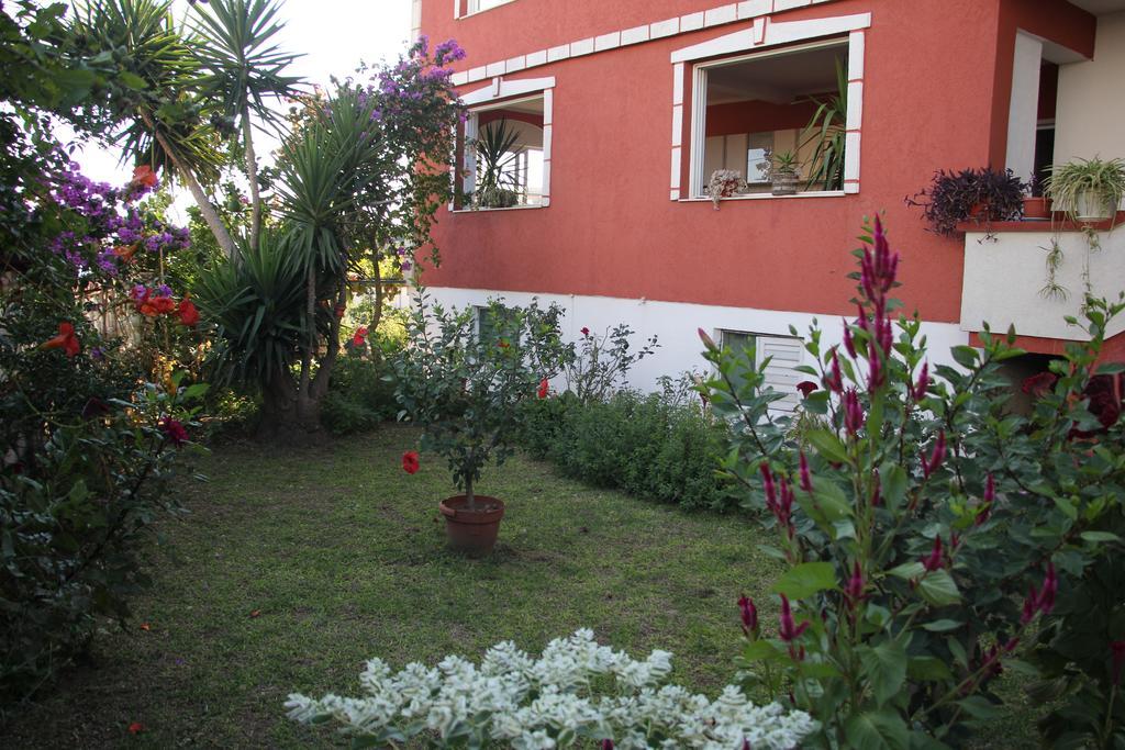Alvanita Apartments Ülgün Dış mekan fotoğraf