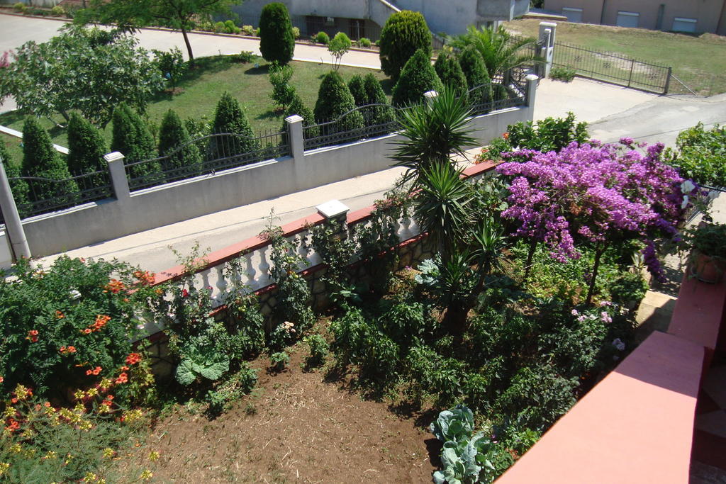 Alvanita Apartments Ülgün Dış mekan fotoğraf