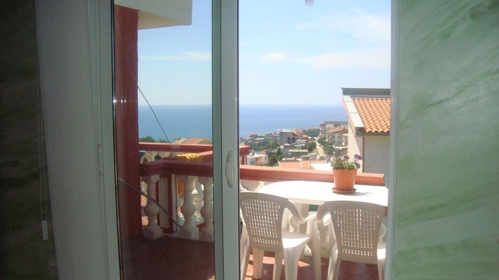 Alvanita Apartments Ülgün Dış mekan fotoğraf